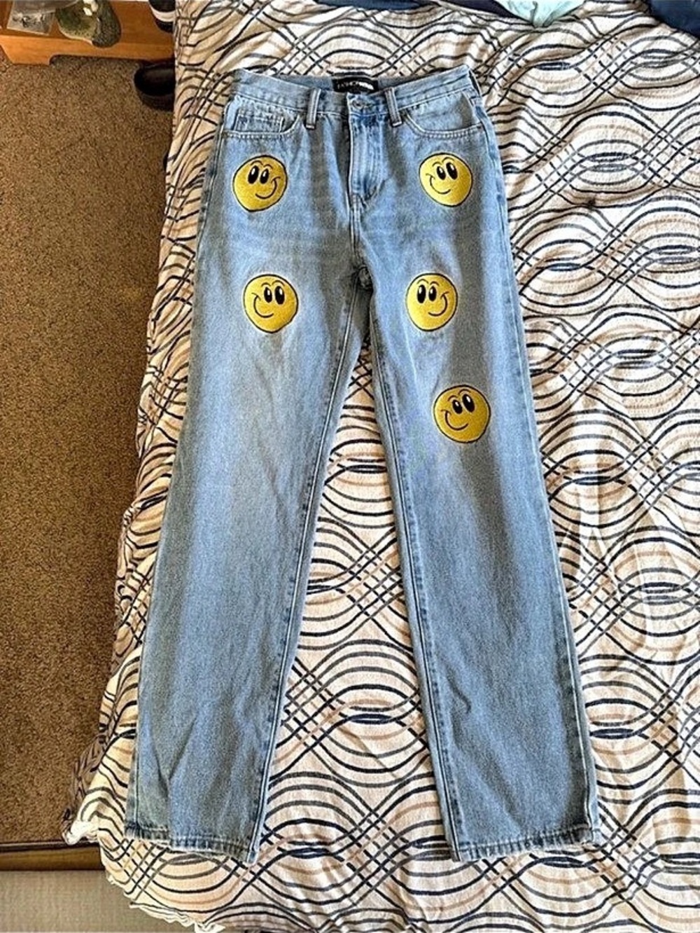 Fashion Nova Smiley Face Print Jeans Straight Leg Blue